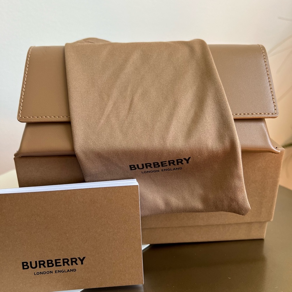 Burberry B Motif Square Frame Sunglasses - Picture 15 of 16